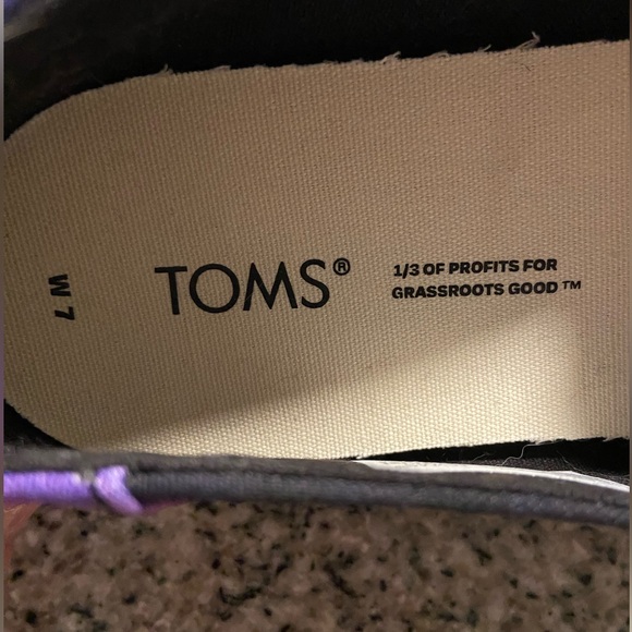 TOMS Women's Alpargata Canvas Slip -On Black Multi Galaxy Print Size 7 NWT - Picture 12 of 12
